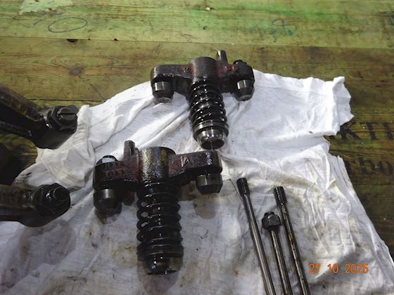 MAN B&W Alpha Rocker Arm Arr. with Plug-Piece P11616-01 #1