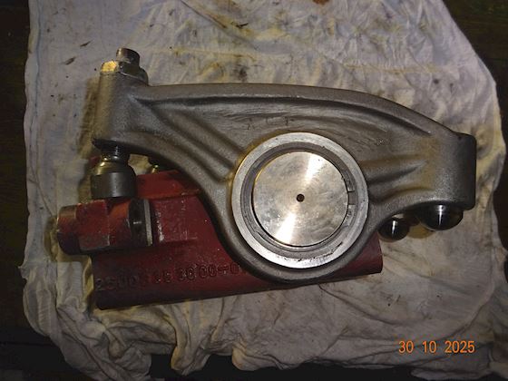 Valve Rocker Bracket M25 #1