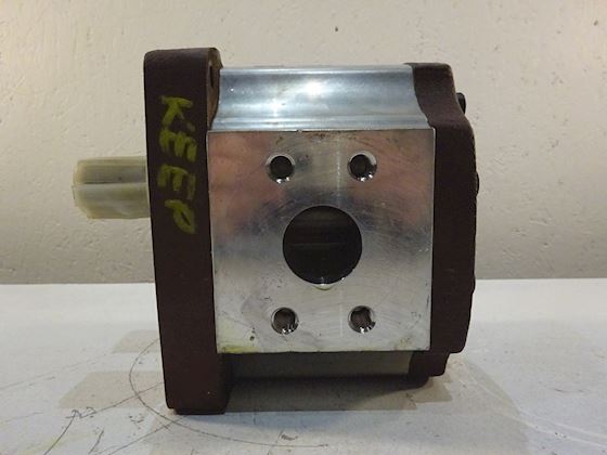 Dowty HYDRAULIC GEAR PUMP #4