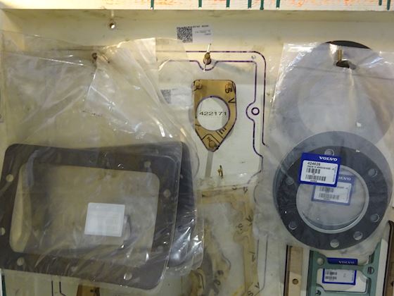 Volvo Penta Gaskets and Kit sets in Cabinet #5