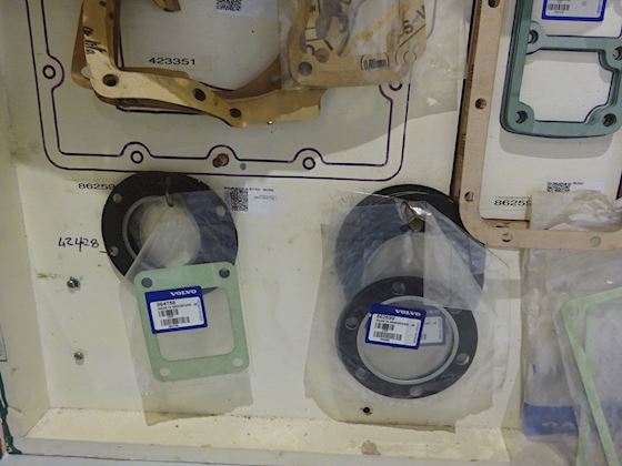 Volvo Penta Gaskets and Kit sets in Cabinet #6