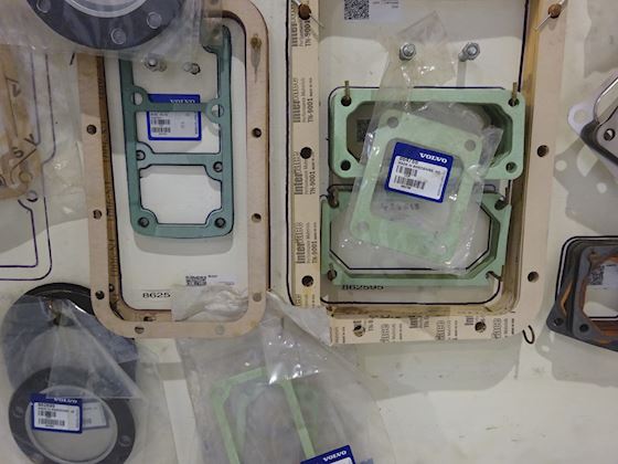 Volvo Penta Gaskets and Kit sets in Cabinet #8