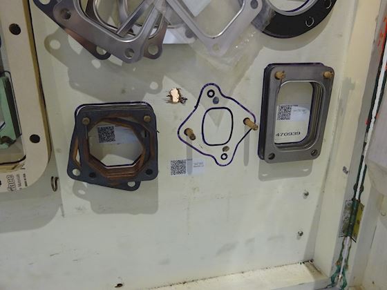 Volvo Penta Gaskets and Kit sets in Cabinet #10