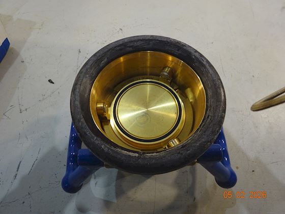 Mann Tec 3" BSP Hose - 3" FPM/PUR Seal connection #2