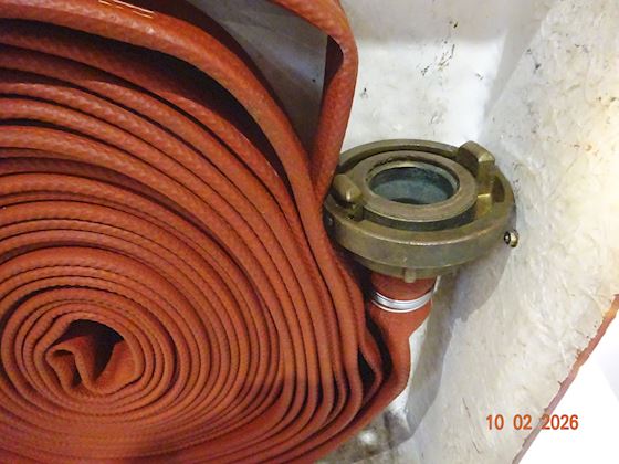 Fire Hose Cabinet with 1,5" (38 mm) Firehose and Nozle #4