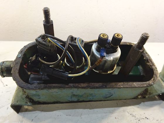 Volvo Penta High Oilpressure Alarm box #4