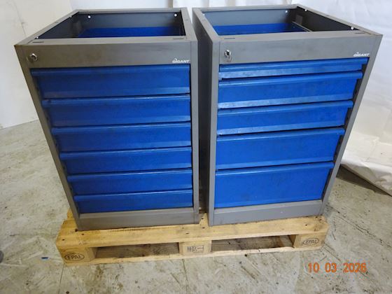 Gigant cabinets with draws and locks #1
