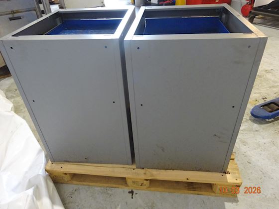 Gigant cabinets with draws and locks #3