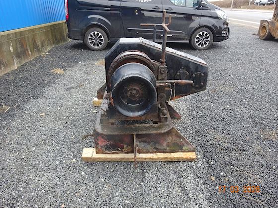Double Anchor Winch with Capstan #2