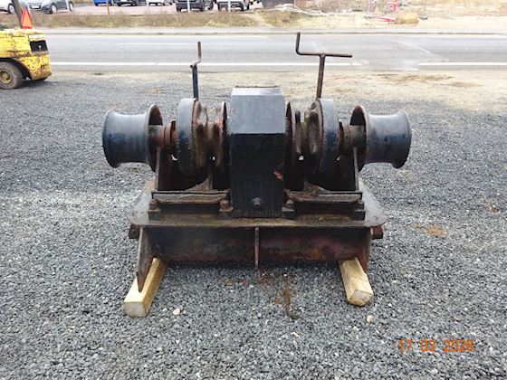 Double Anchor Winch with Capstan #3