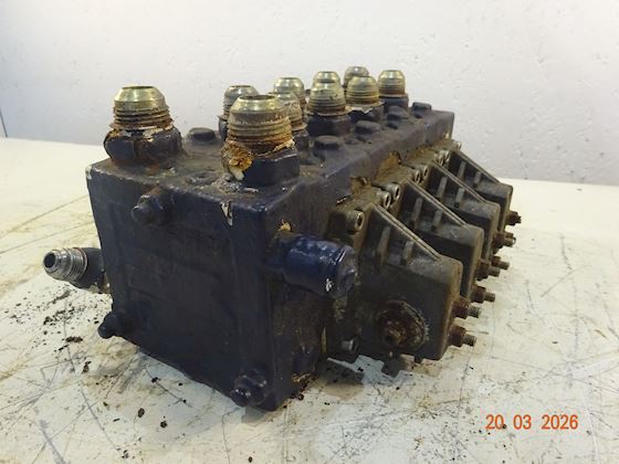 Danfoss 4 Handle Hydraulic Valve Block #4