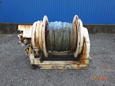 Wire Winch with Wire Guide - 1