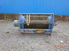 Wire Winch with Wire Guide - 1