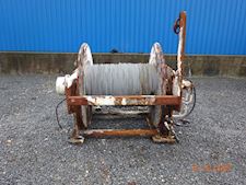 Wire Winch with Wire Guide - 1