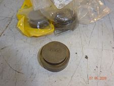 Caterpillar Plug 7C-2615 - 1