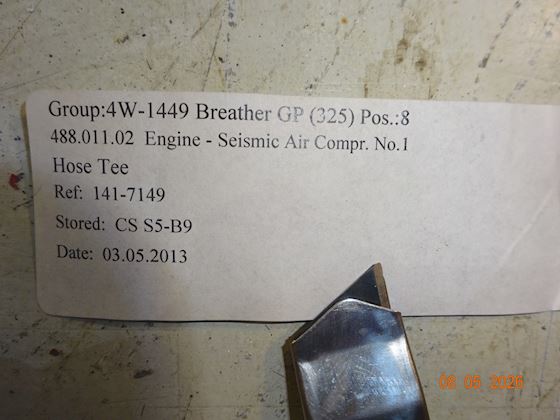 Caterpillar Hose Tee 141-7149 #2