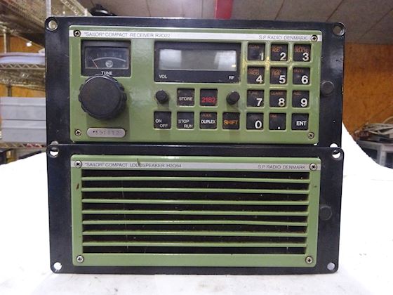 Sailor Receiver R2022 samt Loudspeaker H2054 #1