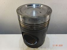 Wärtsilä Vasa 8R32E Piston - 1