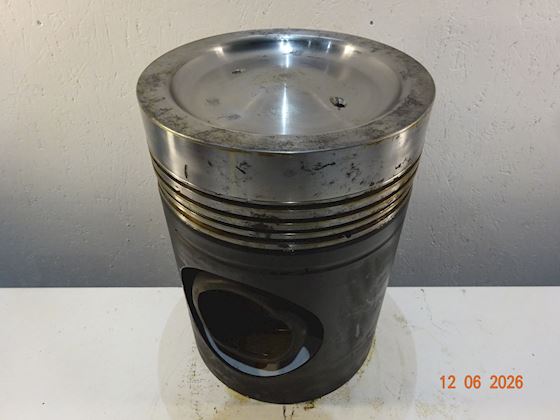 Wärtsilä Vasa 8R32E Piston #1