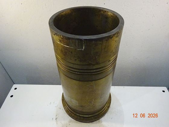 Caterpillar Cylinder Liner 7E-8268 #1