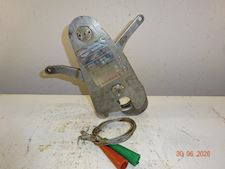 NED-DECK CAR 35 Automatic Release Hook - 1
