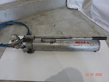 Mega BMAP-3 Manual Hydraulic Jack - 1