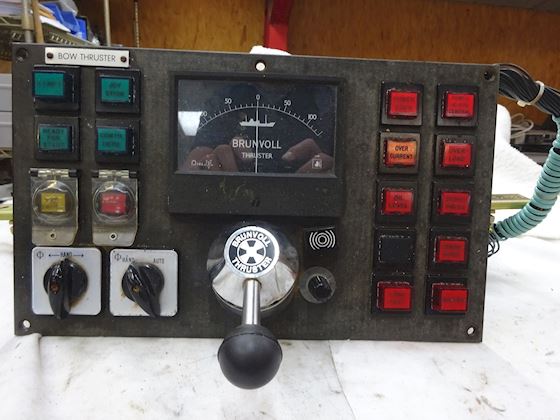 Brunvoll THRUSTER CONTROL for and aft with slave #1
