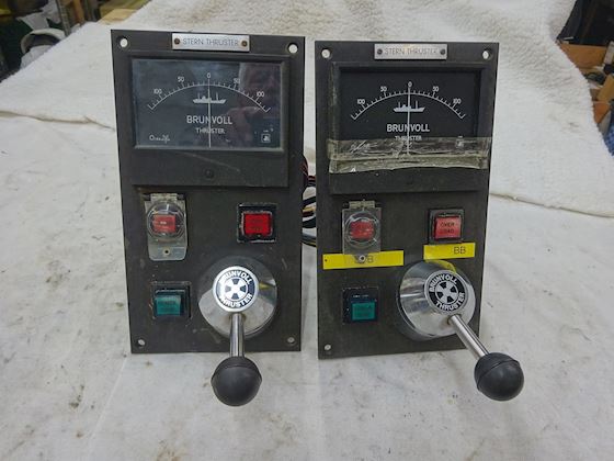 Brunvoll THRUSTER CONTROL for and aft with slave #4