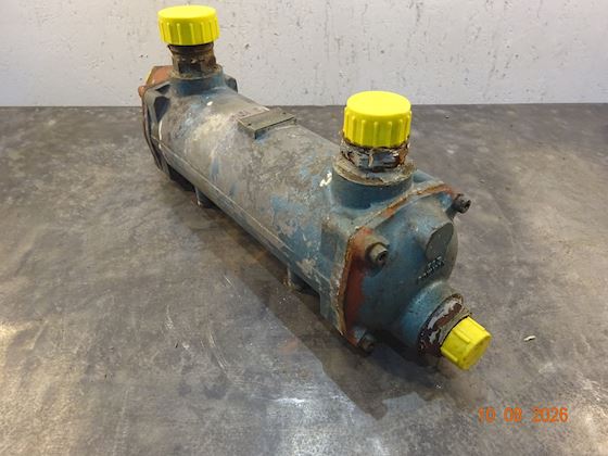 Bowman FG 100 Marine Hydraulic Oil cooler #2