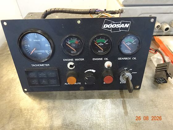 Doosan L126TIH with Starter box and Manuels #6
