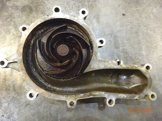 Scania Water Pump Pully with Belt drive #2