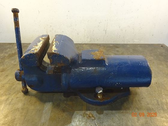 OVAL Vise #1