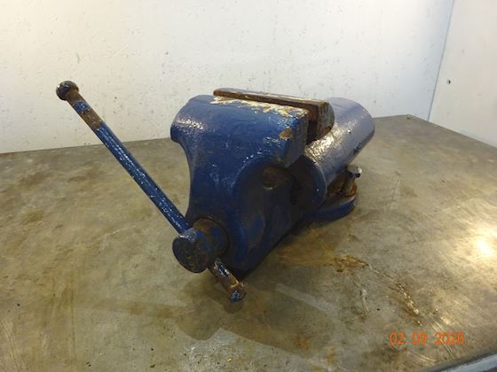 OVAL Vise #3