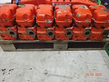 Scania Cylinder Heads with Rocker Arm/Valve Covers - 1