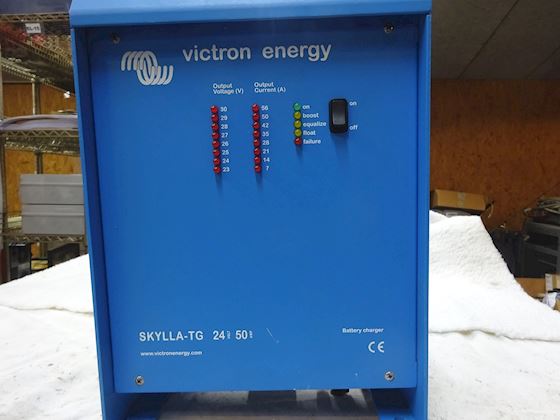Victron SKYLLA-TG 24/50 #1