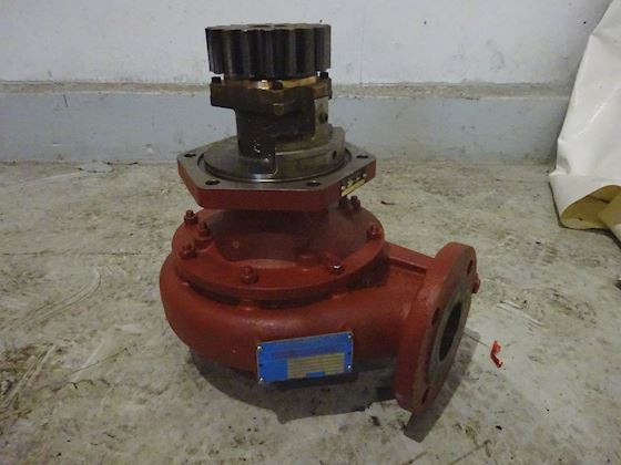 MAK M32C Fresh water pump #1