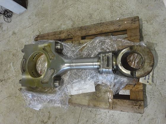 MAK M32C Connecting Rod #1