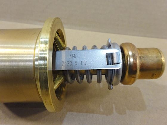 Amot Controls Thermostatic Control Valve 2433x120-SPR #2
