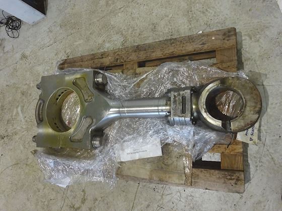 MAK M32C Connecting Rod #1