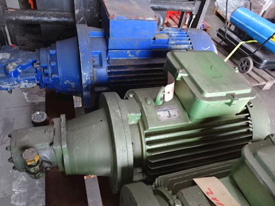 Dowty 2P3120CPDFB #1