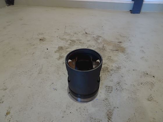 Alpha 6L 28/32A Piston #1