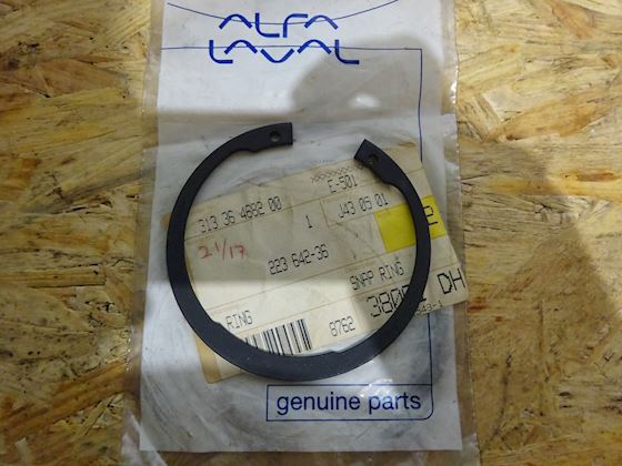 Alfa Laval Snap Ring 22364236 #1