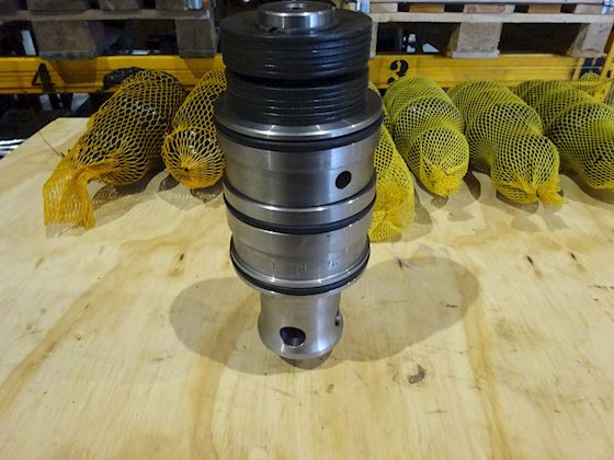 Sulzer Starting air valve with Guide Piece #1