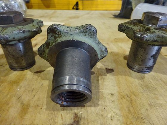 Sulzer Handle for cylinder head cover #2