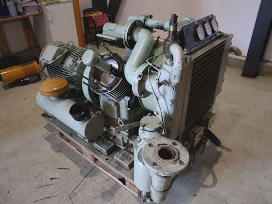 Yanmar VC 260 #7
