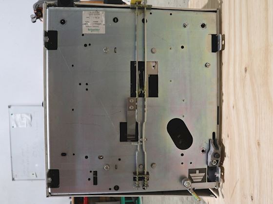 Schneider Electric LF2 #8