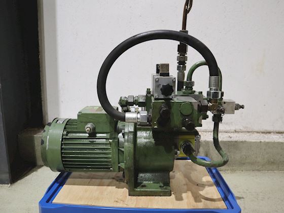 Steering machine pump #4
