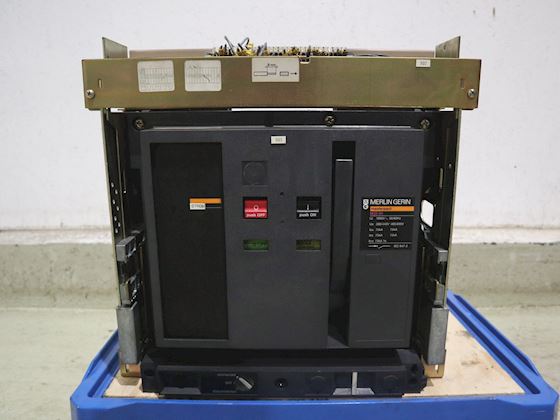 Merlin Gerin Masterpact M32 H1 #1