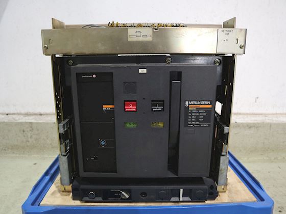 Merlin Gerin Masterpact M12 N1 #1