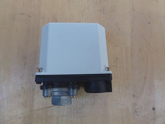 Moeller MCS4-SOND910-G - Pressure Switch G1/4" - 2 pole #1